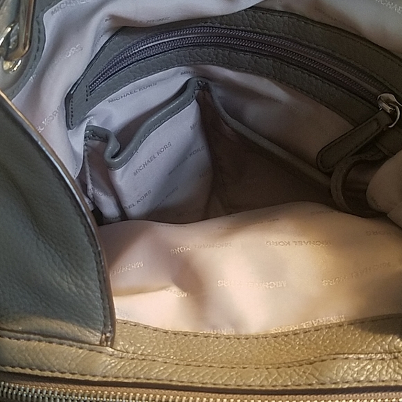 Michael Kors gray leather bag - Picture 7 of 8